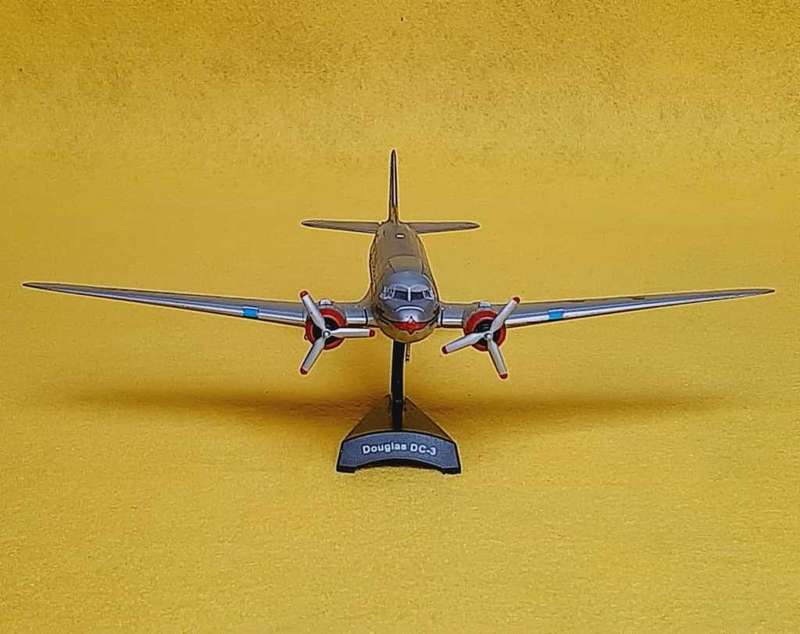 Douglass DC 3 scale model on stand