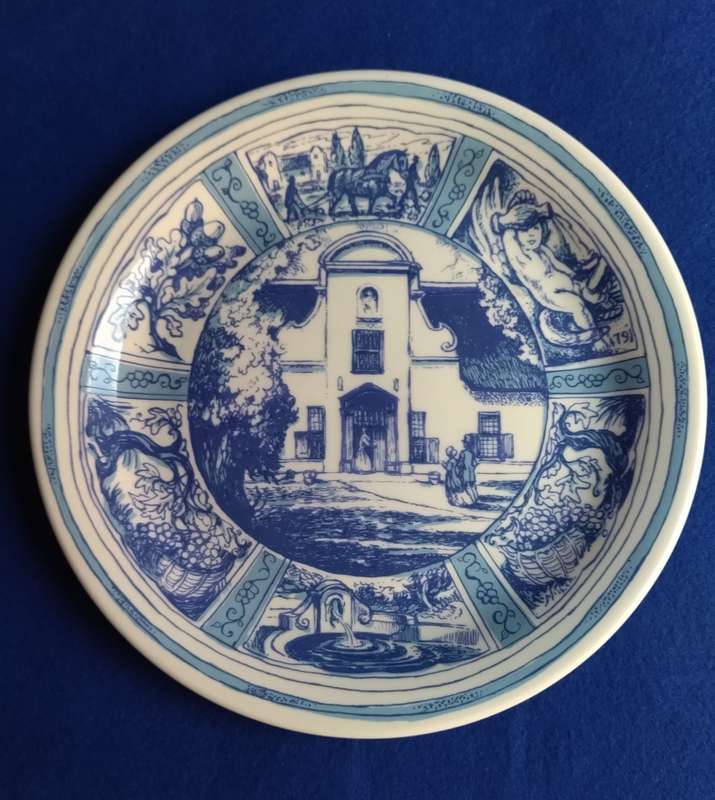 Groot Constantia collectable plate - Heratige Collection -Huguenot Royale Fine China