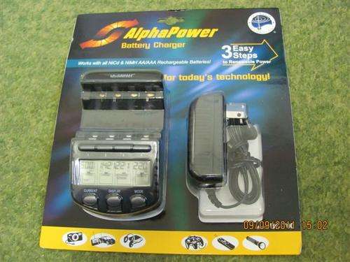 La Crosse Technology BC-700 battery charger