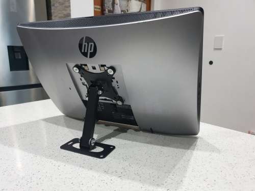 HP ALL IN ONE - 20` TOUCH SCREEN PC - i3 6th gen + 4gb + 500gb