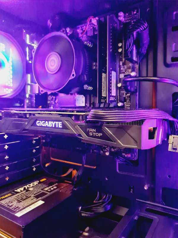 Gaming Tower - i7 7700k + 16gb + gtx1070 8gb + 512nvme