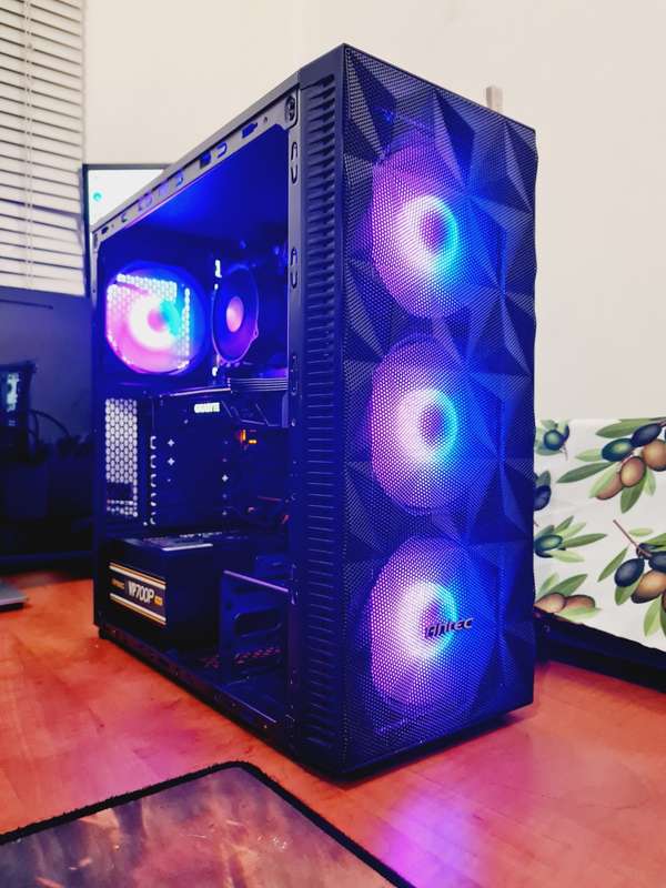 Gaming Tower - i7 7700k + 16gb + gtx1070 8gb + 512nvme