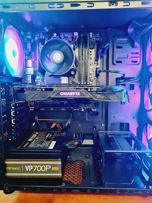 Gaming Tower - i7 7700k + 16gb + gtx1070 8gb + 512nvme