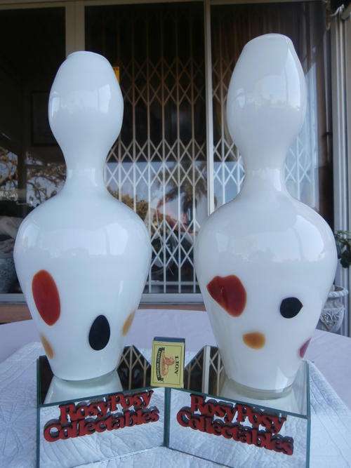REDUSED LARGE X 2 X STUNNING HUGE VENETIAN TYPE ART DECO VASES. SIZE 40CM X 17CM IN MINT CONDITION.
