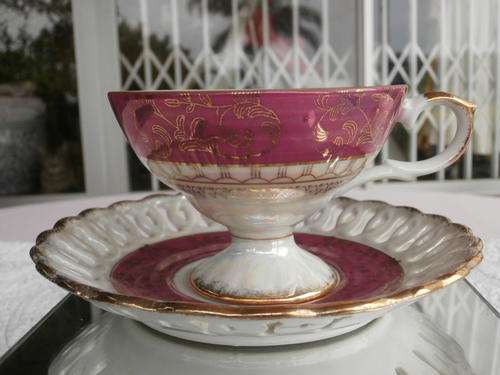 WOW A STUNNING UNMARKED TEA DUO WITH STUNNING LATTICE AND BEAUTIFUL DETAIL .A MUST FOR THE COLLECTOR