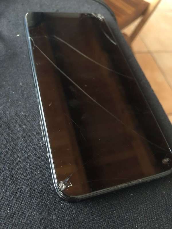 Huawei P40 lite 128GB 6GB (repair or  parts)