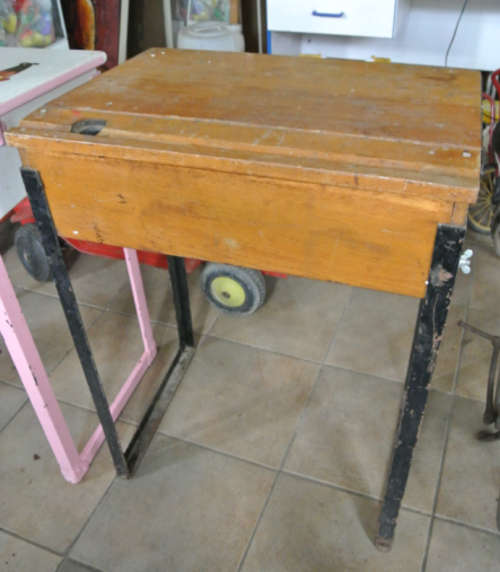 single school desk