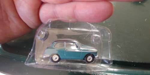 Oxford 1/48 N scale green car