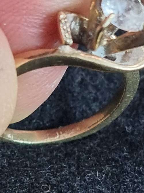 9ct ladies gold ring