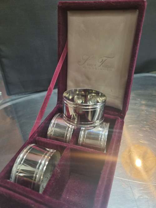 Silver plated servitte holder`s