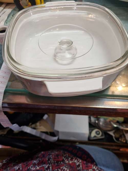 Antique corningware 2liter dish with lid