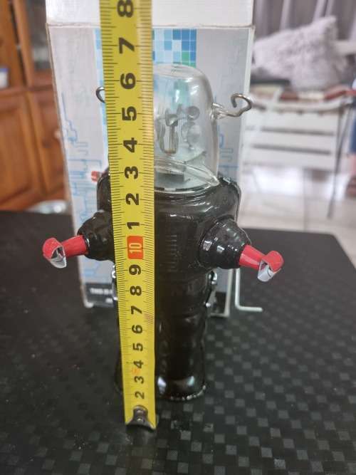 Tinplate robot