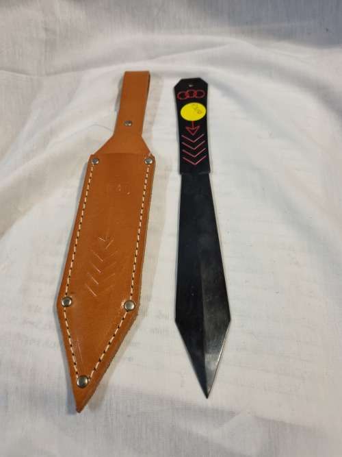 Throwing knife