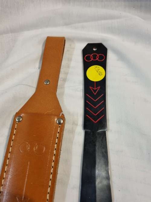 Throwing knife