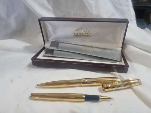 The Touch of mink pen set
