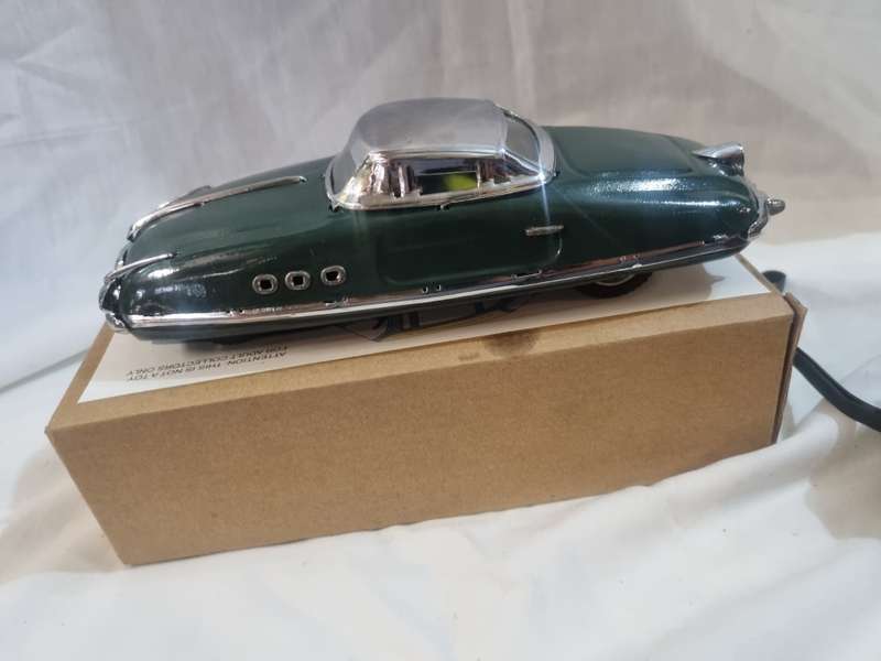 Tinplate green car