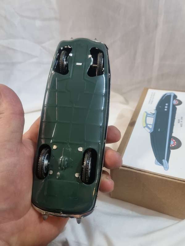 Tinplate green car