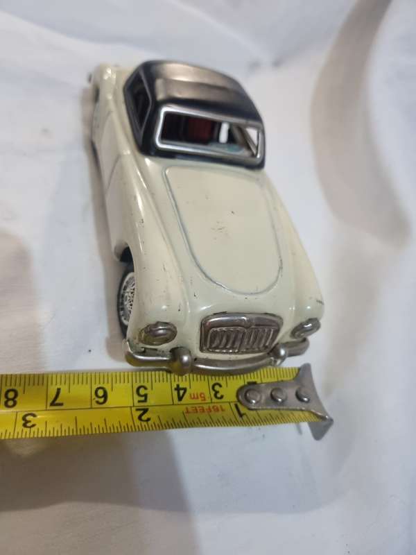 Japanese tinplate MG loose wheels