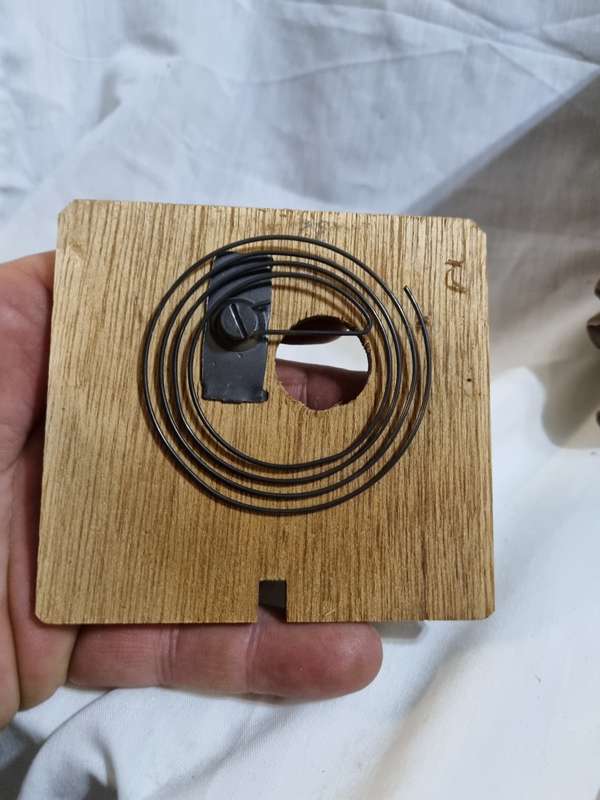 Cuckoo clock made in Germany miss 1 hand (not tested selling as is)