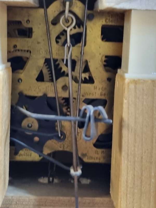 Cuckoo clock made in Germany miss 1 hand (not tested selling as is)