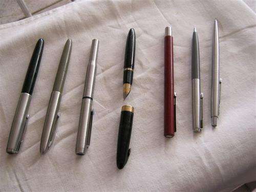 Pen lot