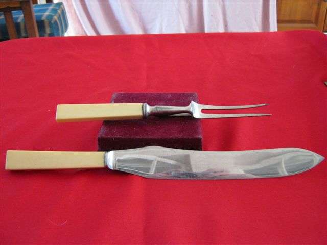 Bone handle carving set