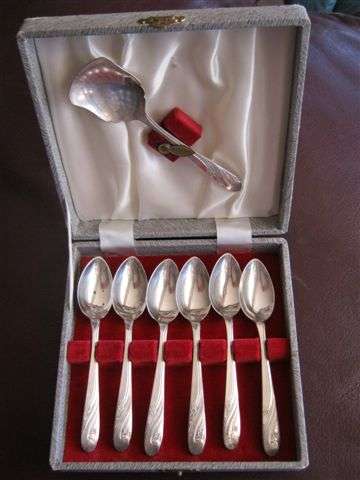 collectable Silver plated spoon set in box