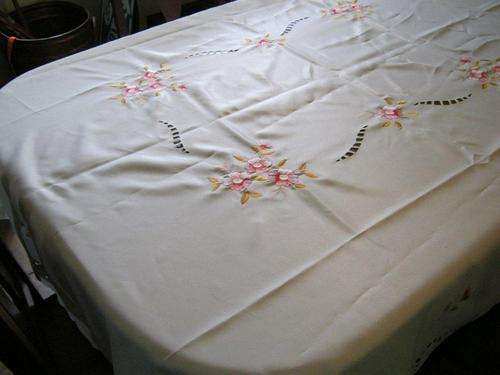 Beautifull table cloth - 2450 X155 (Cloth - fabric unknown)