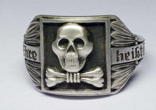 German WWII skull ring