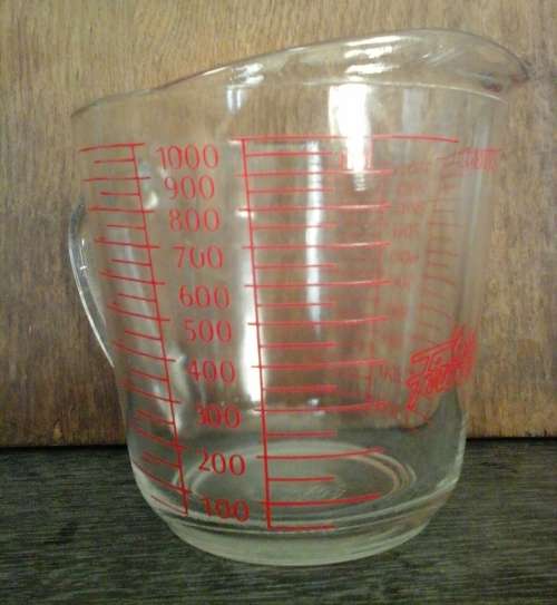VINTAGE FIRE-KING 1 LITRE JUG - ANCHOR HOCKING USA