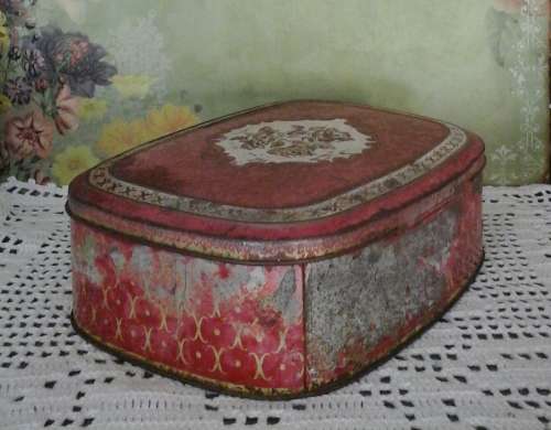VINTAGE EMBOSSED ROSE TIN
