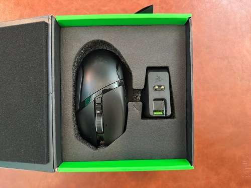 Razer Basilisk Ultimate Hyperspeed Wireless Gaming Mouse