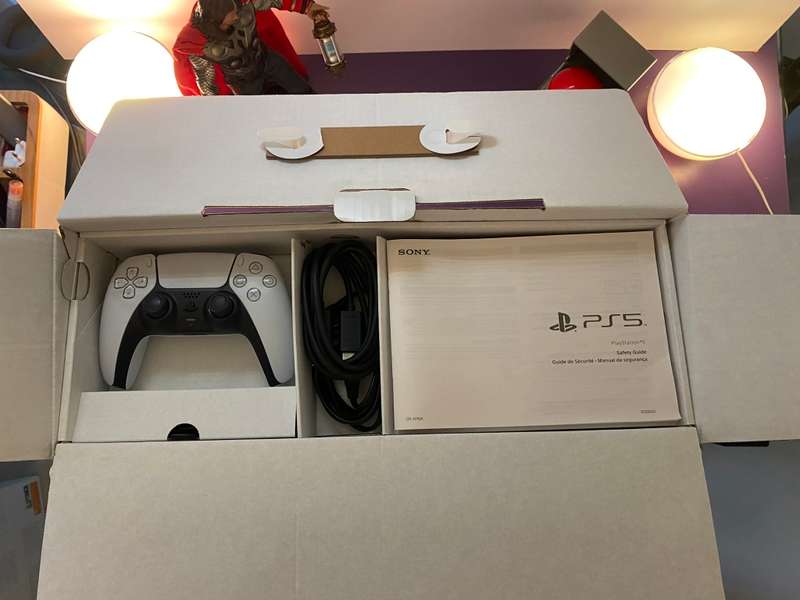 PlayStation 5 [Disc Version]