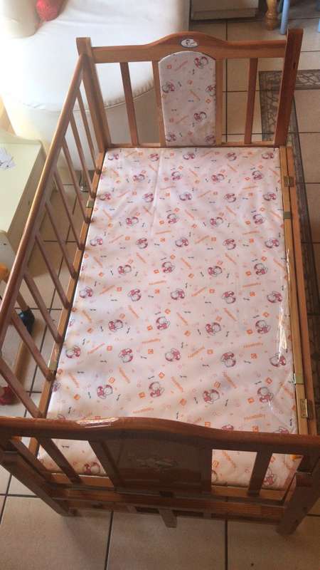 COMBINATION BED