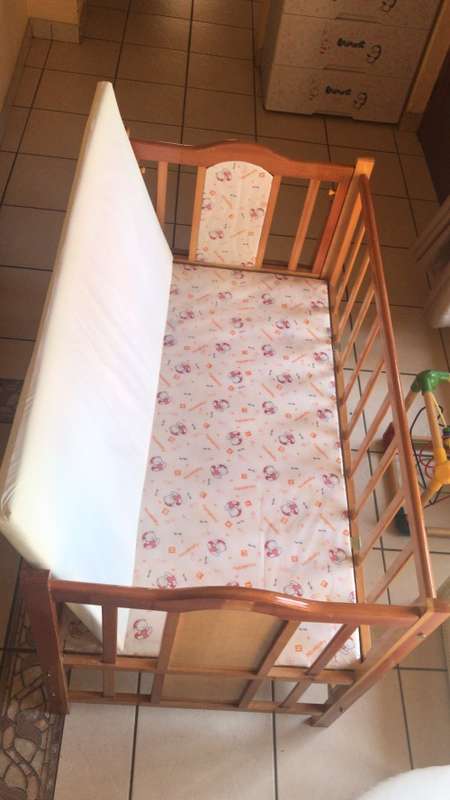 COMBINATION BED
