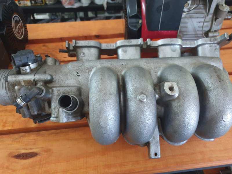 Volvo V40 Intake Manifold(Offers Welcome)