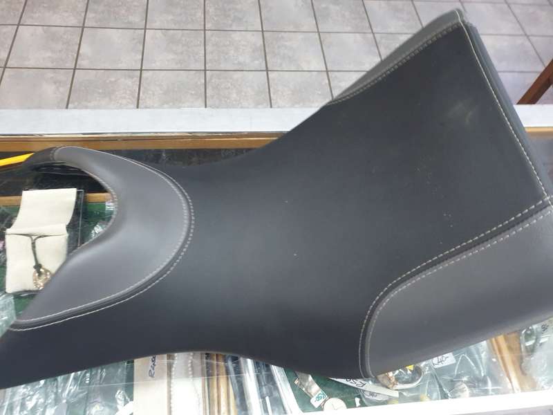 Triumph 800 Motorcycle Seat(Offers Welcome)