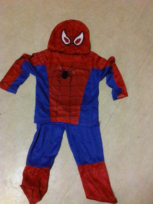 Spiderman Costume Small *REDUCED*