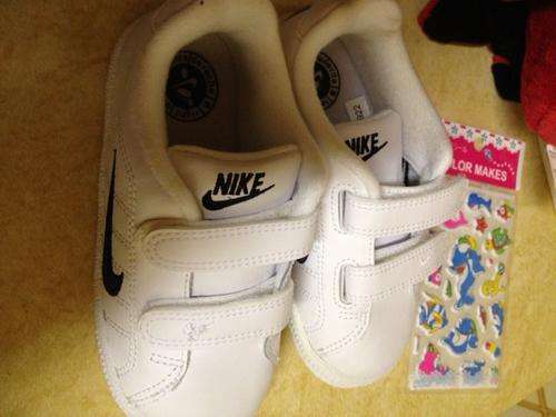 Nike Takkies *FREE POSTAGE*