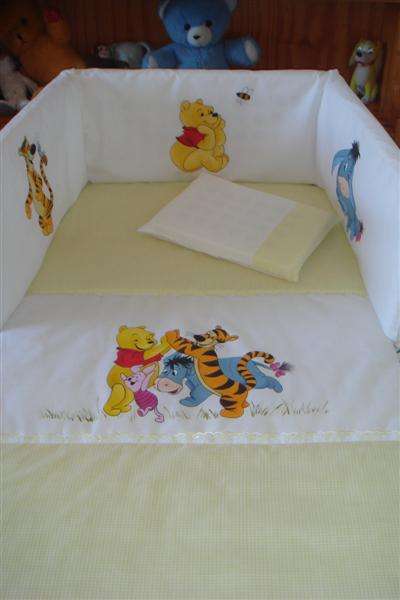 WINNIE THE POOH COT BEDDING SET - NEW DESIGN!