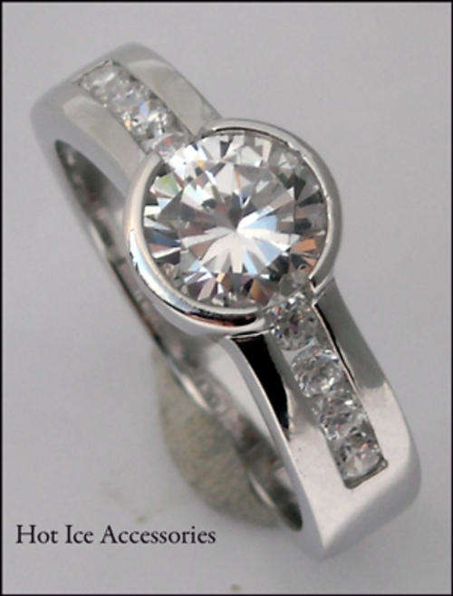 **INTERNATIONAL POSTAGE** HALLMARKED 925 STERLING SILVER SIMULATED DIAMOND RING