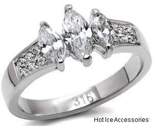 **INTERNATIONAL POSTAGE**STAINLESS STEEL SIMULATED DIAMOND RING