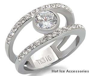 **INTERNATIONAL POSTAGE**STAINLESS STEEL SIMULATED DIAMOND RING