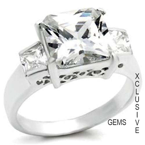 * R35 POSTAGE* 18K WHITE GOLD PLATED SIMULATED DIAMOND LADIES RING