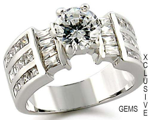 * R35 POSTAGE* 18K WHITE GOLD PLATED SIMULATED DIAMOND LADIES RING