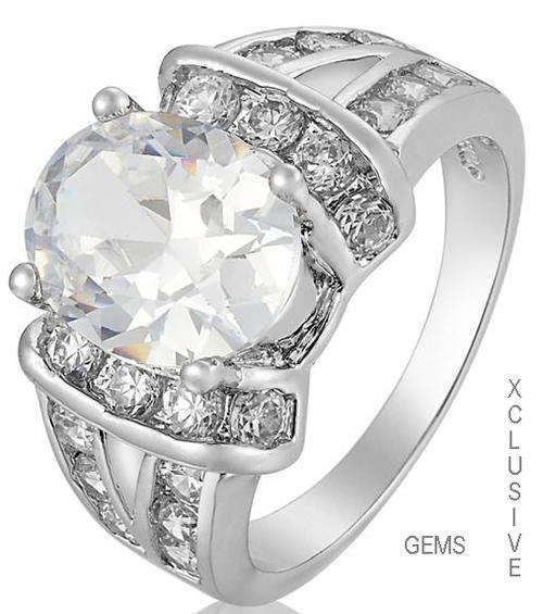 * R35 POSTAGE* 18K WHITE GOLD PLATED SIMULATED DIAMOND LADIES RING