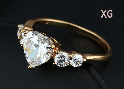 * R35 POSTAGE* 18K GOLD PLATED SIMULATED DIAMOND LADIES RING