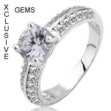 * GORGEOUS* 18K WHITE GOLD PLATED .75CT SIMULATED DIAMOND LADIES RING