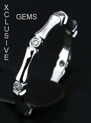 * GORGEOUS* 18K WHITE GOLD PLATED SIMULATED DIAMOND LADIES RING