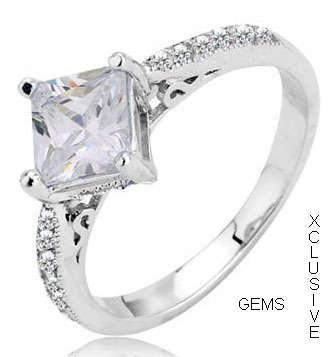 * GORGEOUS* 18K WHITE GOLD PLATED SIMULATED DIAMOND LADIES RING